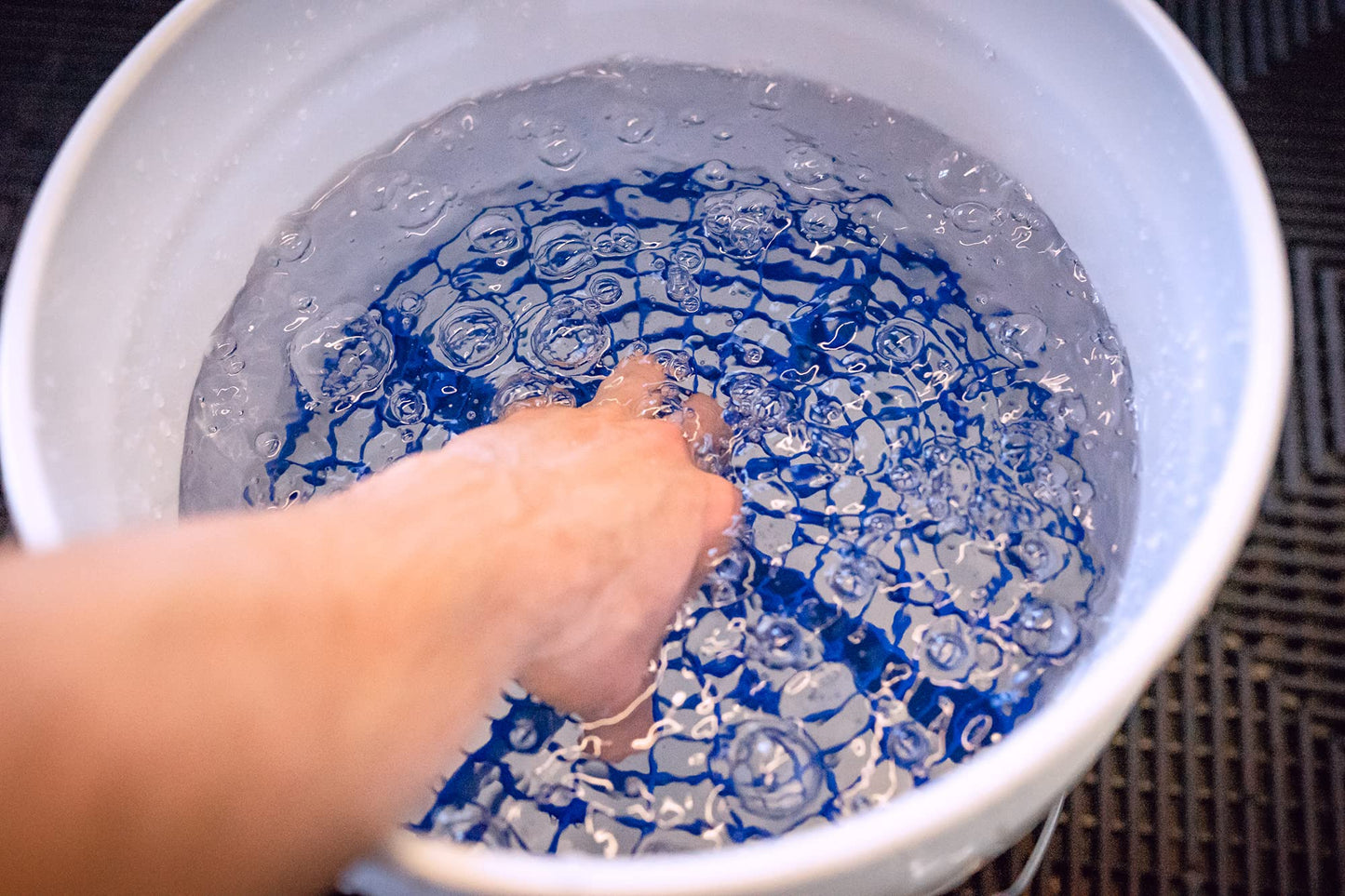 MAGIC BUCKET | Wascheimer 13 Liter | Mit Grit Guard Schmutzsieb für Tesla Model 3/Y Reinigung